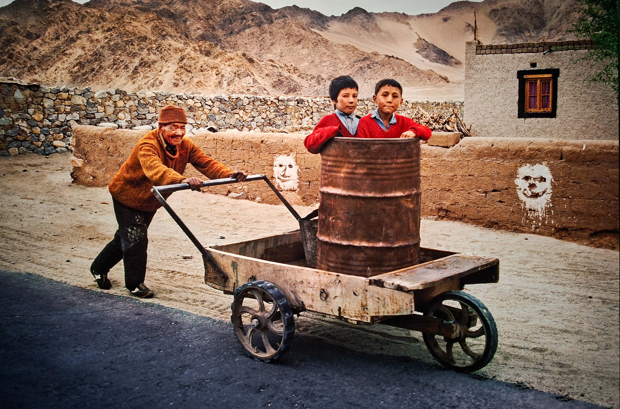 Móvil 20260613 Steve McCurry 38